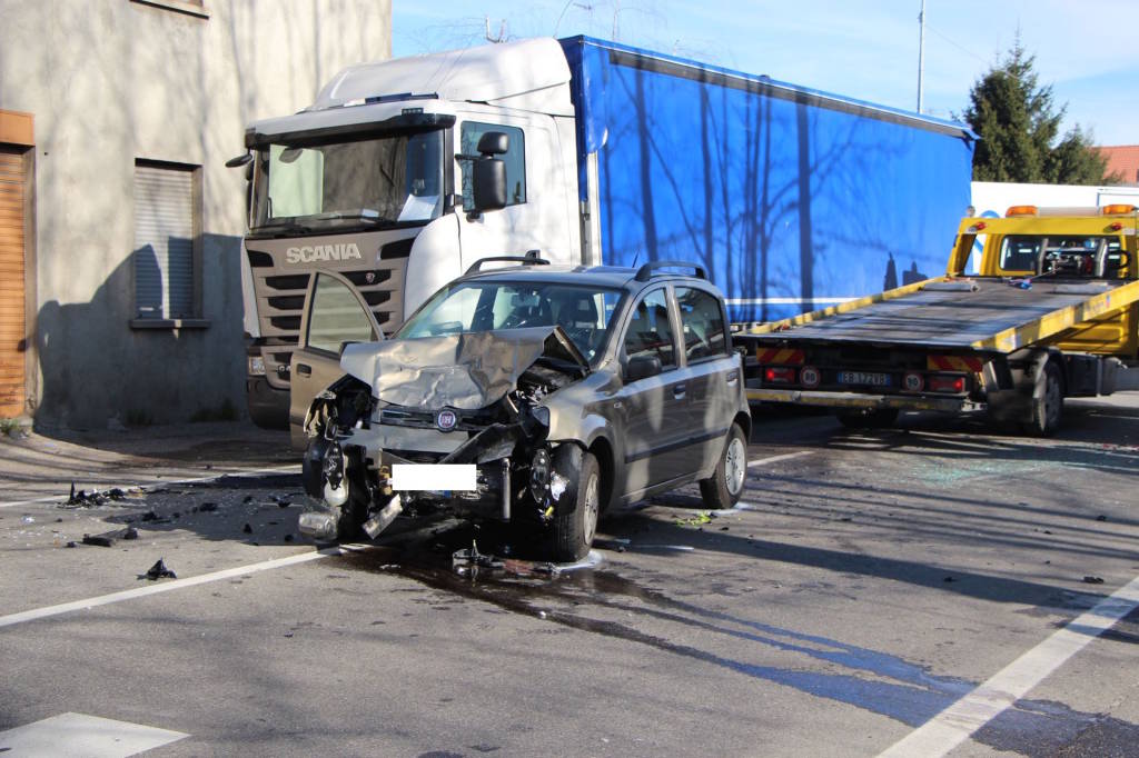 Incidente stradale castiglione olona 8 aprile 2015