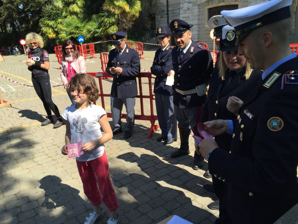 Scuole elementari a lezione di guida