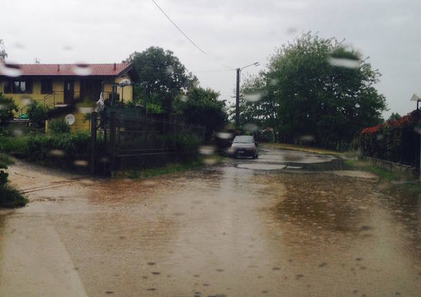 Il temporale crea coda in autostrada