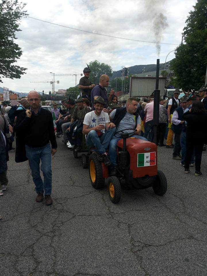 Alpini, il folklore dell'adunata di L'Aquila
