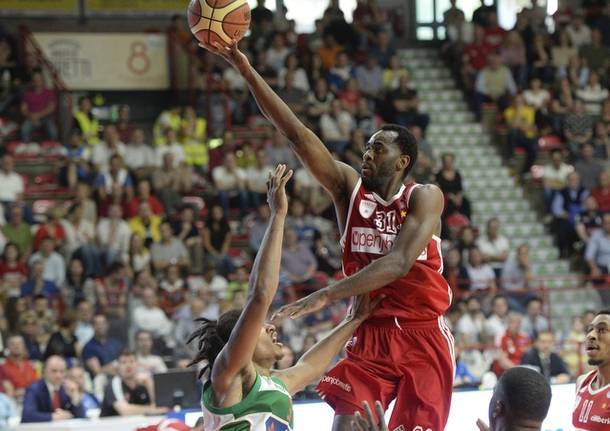 basket serie a Openjobmetis Varese - Sidigas Avellino 66-73