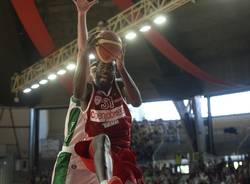 basket serie a Openjobmetis Varese - Sidigas Avellino 66-73