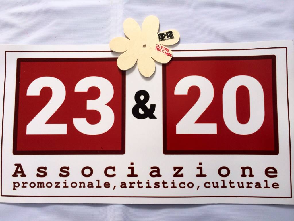 Un fiore per il Nepal