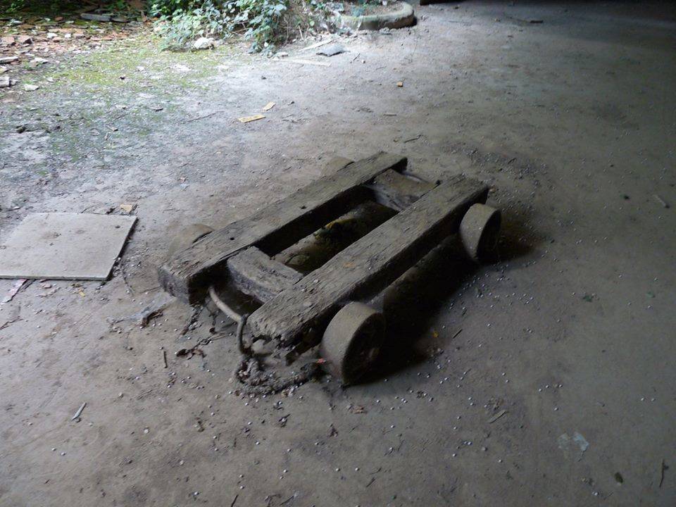 Dentro la cartiera Mayer