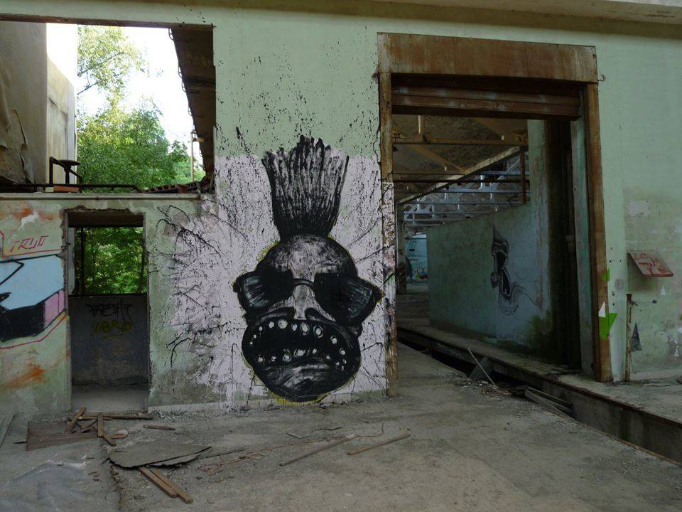 Dentro la cartiera Mayer