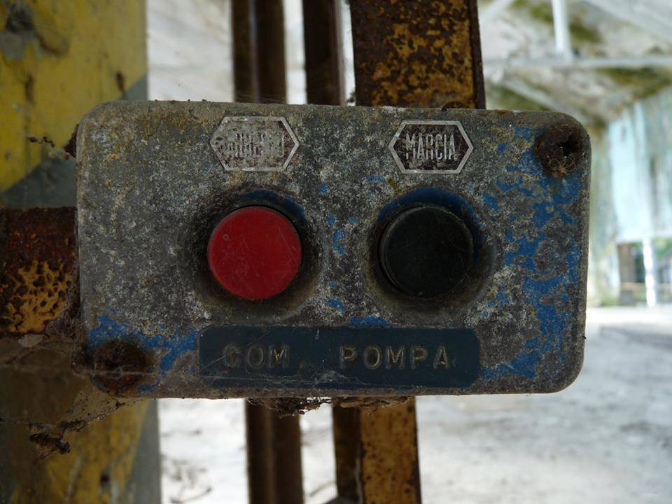 Dentro la cartiera Mayer