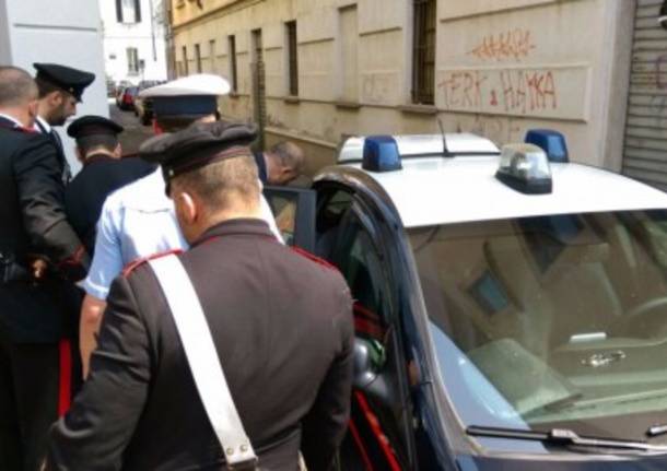 Esagitato contro Berlusconi fermato dai carabinieri