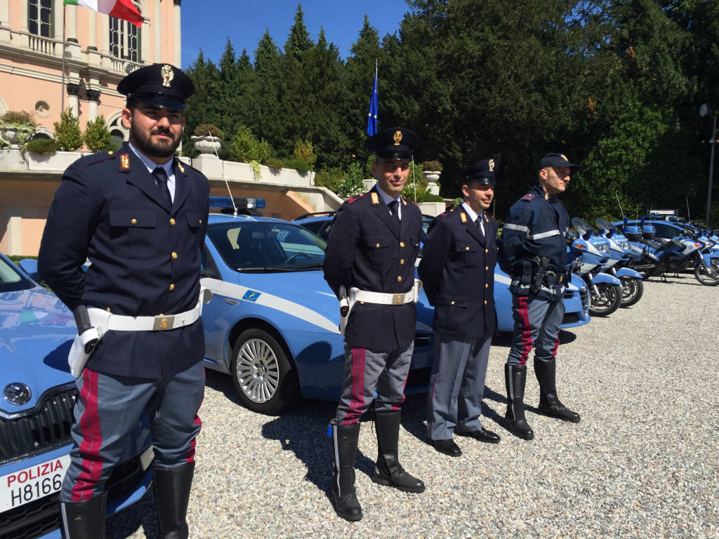 Festa polizia i mezzi