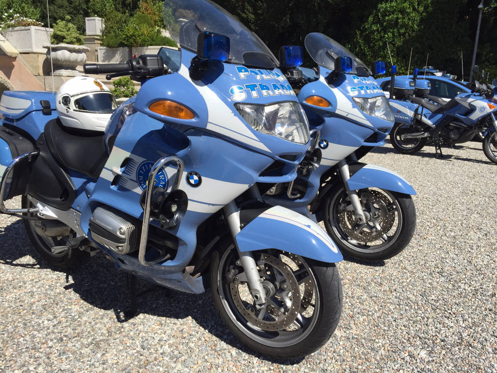 Festa polizia i mezzi