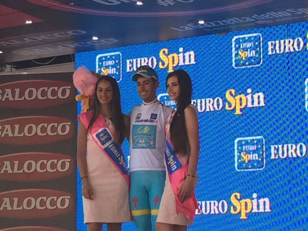 Giro d'Italia, l'arrivo a Pallanza