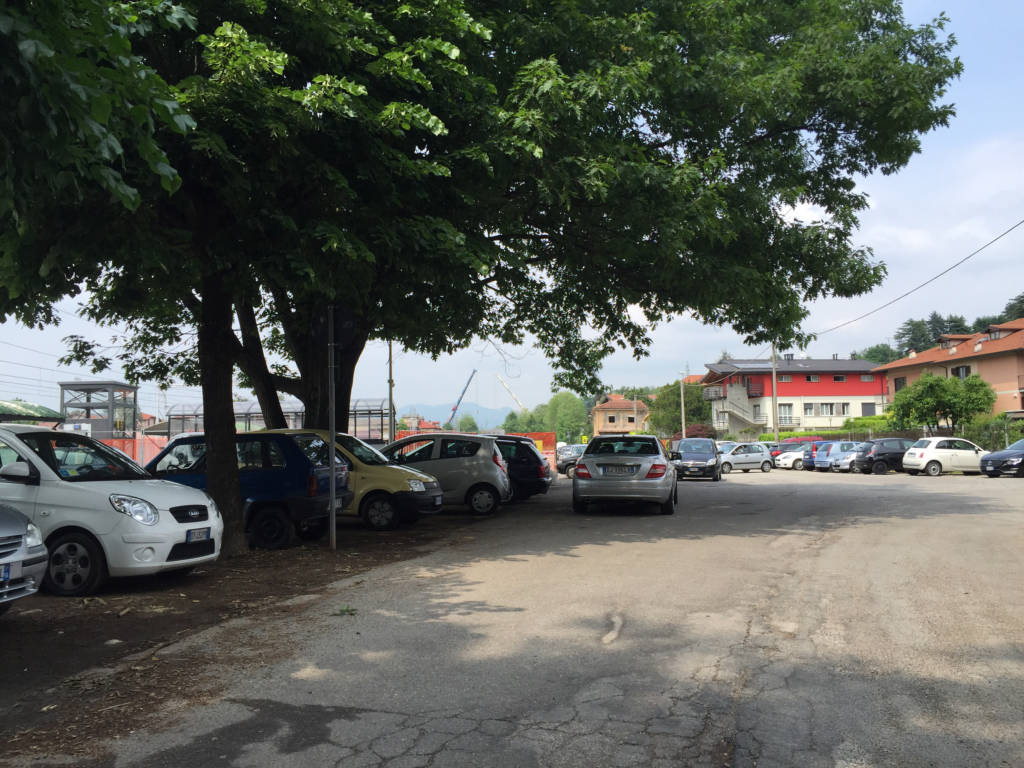 Parcheggio pendolari castronno