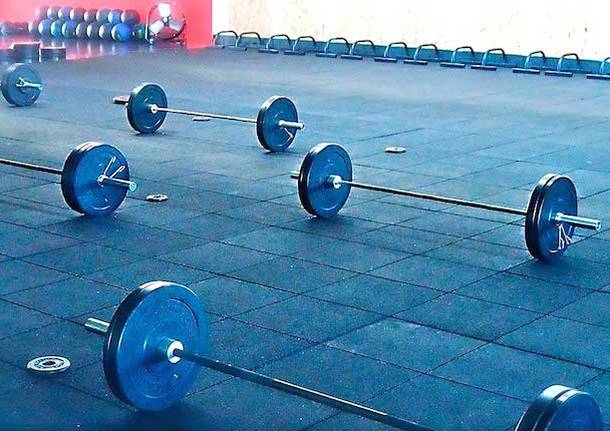 sala pesi crossfit varese bilancieri