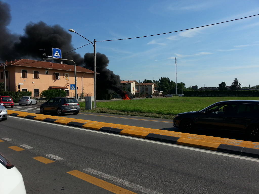 INCENDIO QUESTO POMERIGGIO A GALLARATE