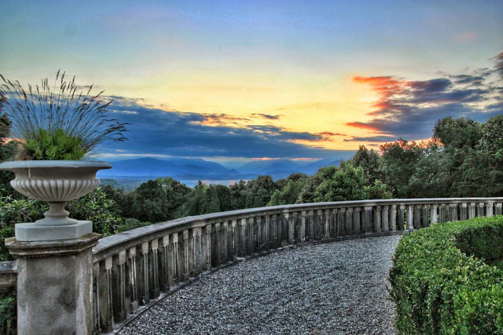 Tramonto in villa