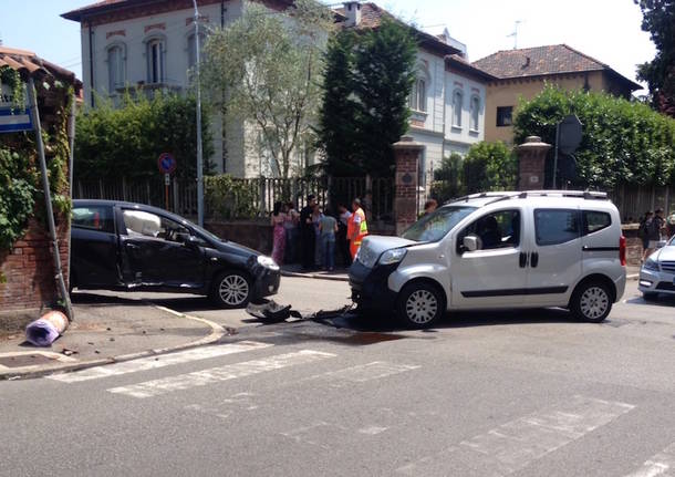 incidente via volta 2015