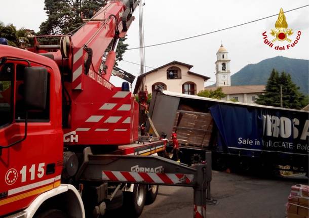 Leggiuno autoarticolato 25 maggio 2015