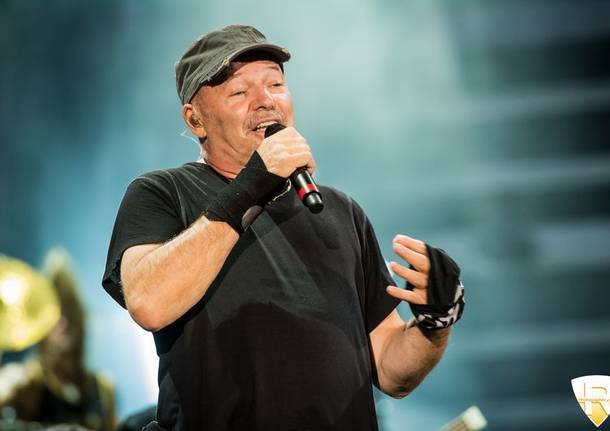 Vasco Rossi in concerto allo stadio Dall'Ara di Bologna