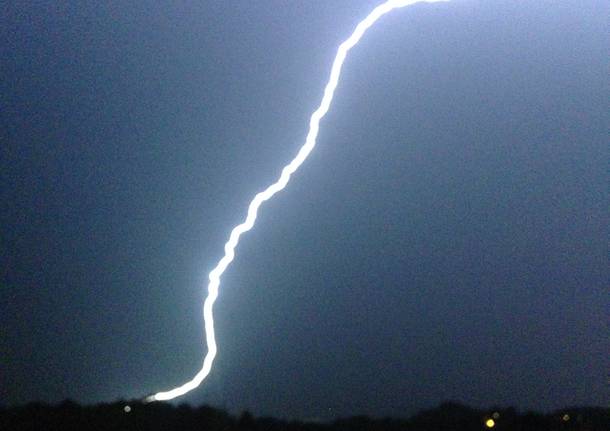 cattura di un fulmine loc Besozzo 3 luglio tarda serata