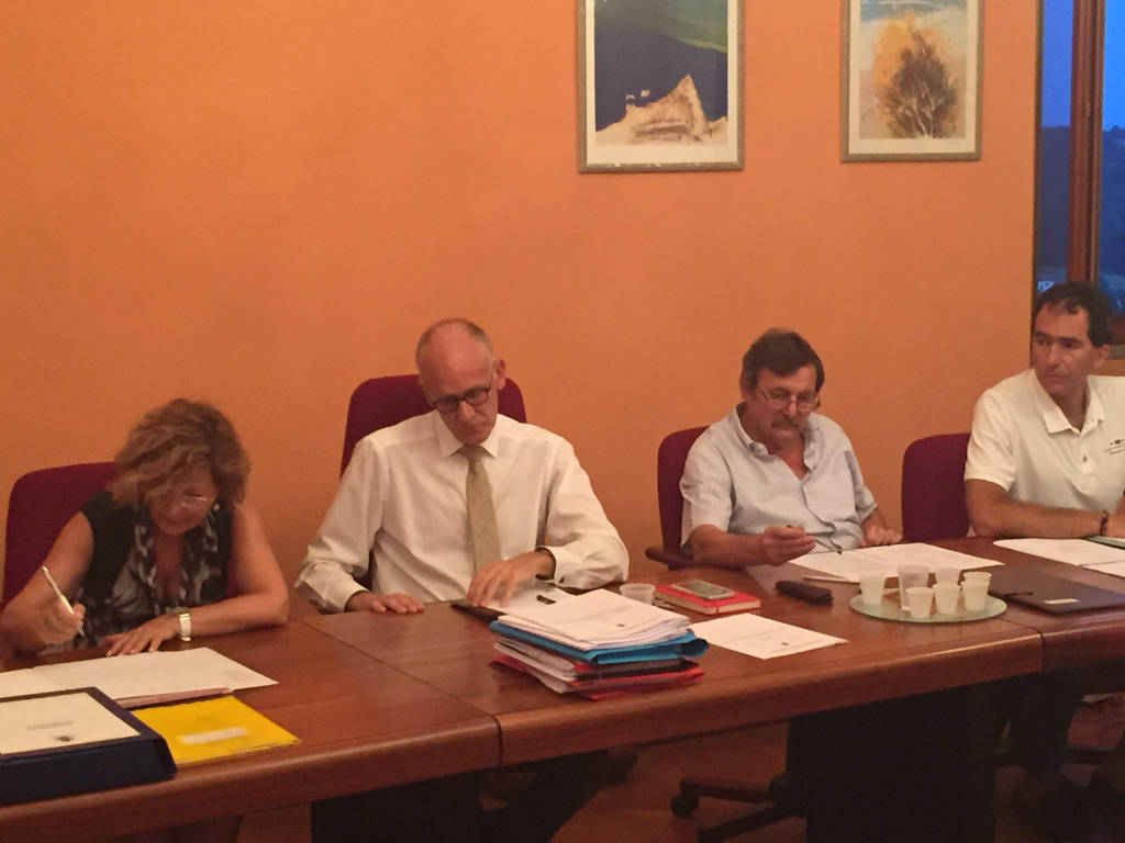 Consiglio comunale a Comerio