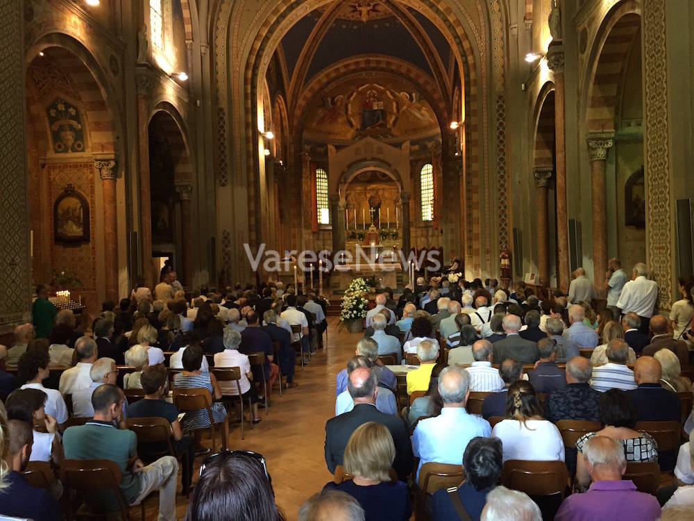funerale enrico arcelli varese