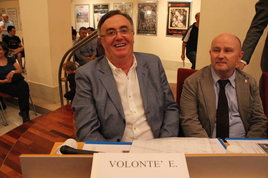 Il consiglio comunale di Saronno, tutti i consiglieri