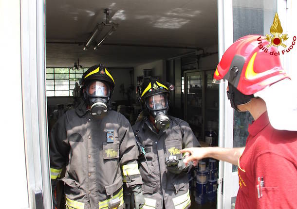 Incendio in un’azienda a Lonate Pozzolo
