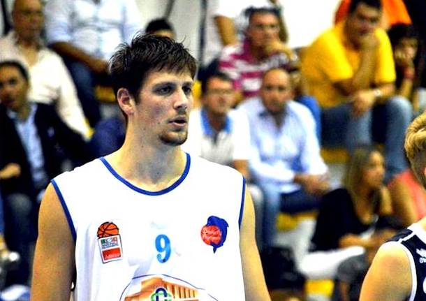 lorenzo molinaro basket