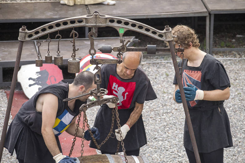 Palio dei castelli, il corteo di apertura