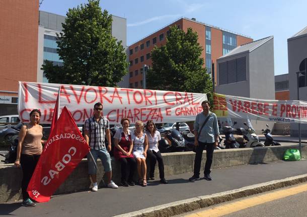 protesta sindacale dipendenti del bar nel monoblocco