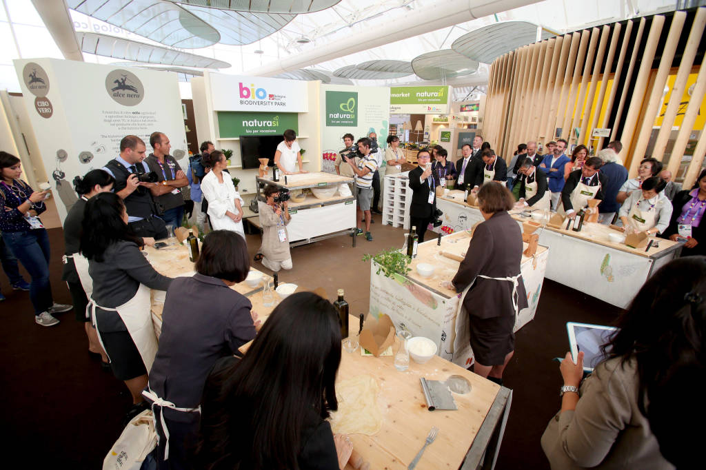 A Expo la principessa di Thailandia