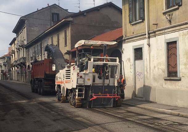 Asfaltatura via Venegoni Gallarate