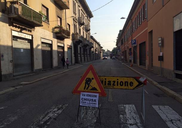 Asfaltatura via Venegoni Gallarate 