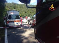 Auto contro un muro a Luino