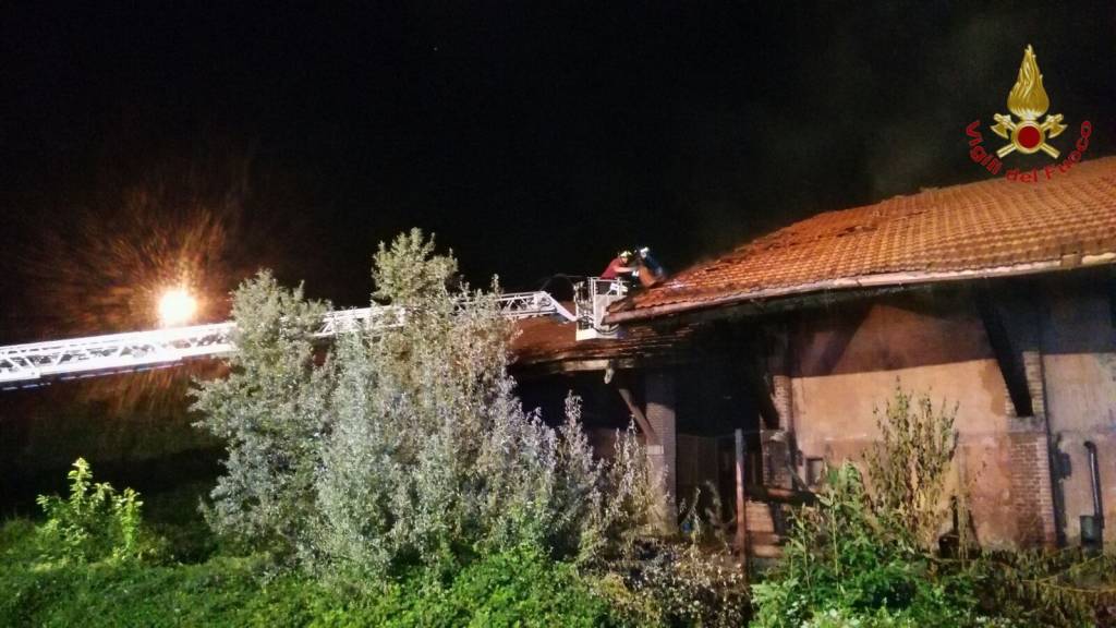 incendio ex hupac busto arsizio 29 agosto 2015