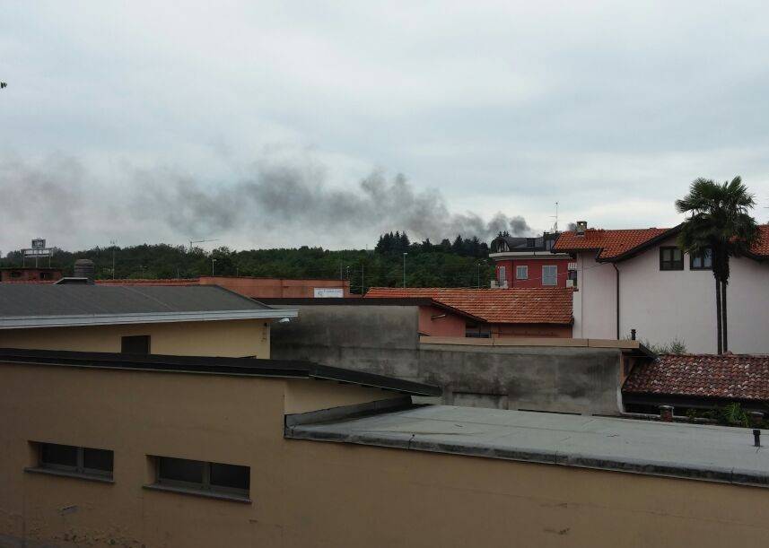 incendio garage autovettura cavaria 