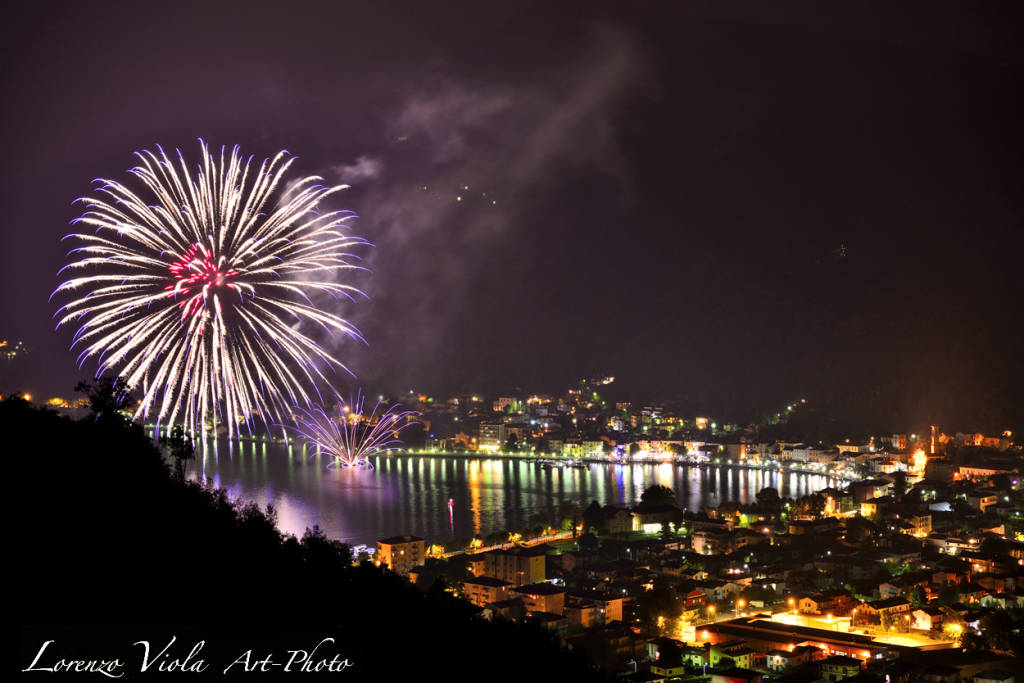 Fuochi a porto Ceresio