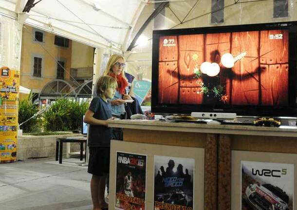 BUSTO ARSIZIO:  GIOVEDI  IN PIAZZA SETTEMBRE 2015