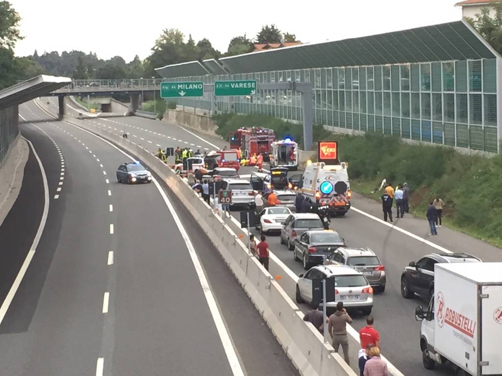 incidente autostrada a26
