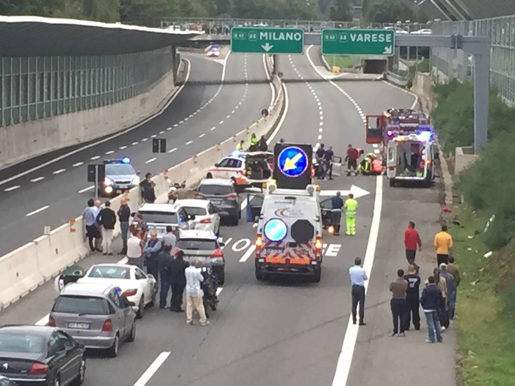 incidente autostrada a26