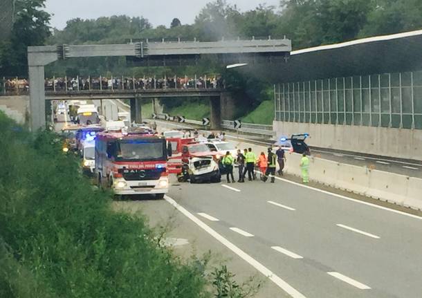 Incidente sul raccordo autostradale