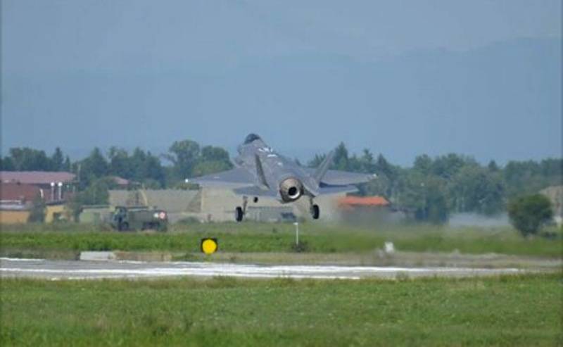 Primo volo per l'F-35 made in Italy