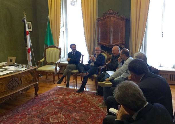 Roberto Maroni incontra il Sindaco Fontana e il vescovo Agnesi