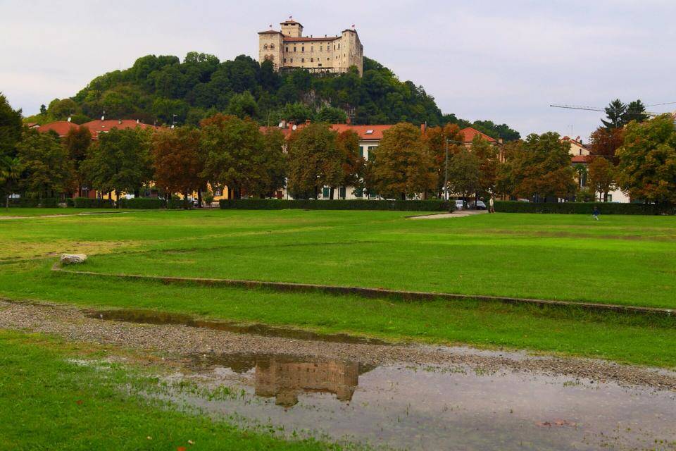 Rocca di Angera, riflessi