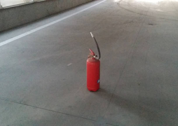 vandalismo auto estintore