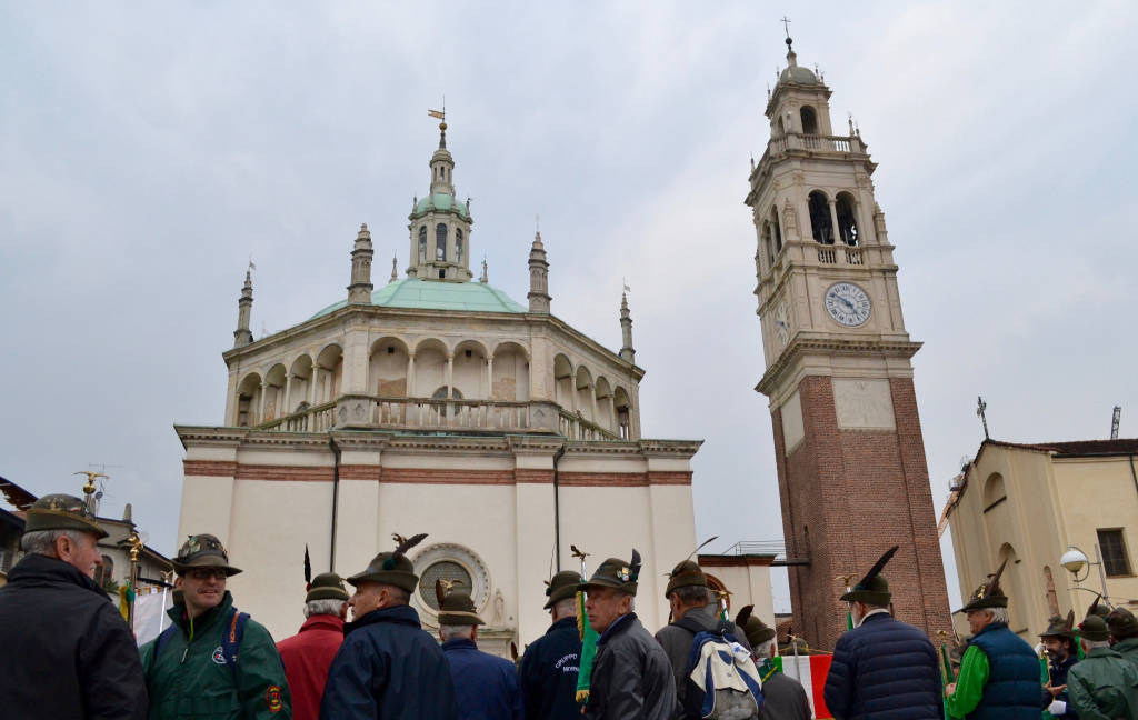 Alpini a Busto, il primo giorno