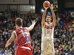 basket pallacanestro openjobmetis varese pesaro serie a