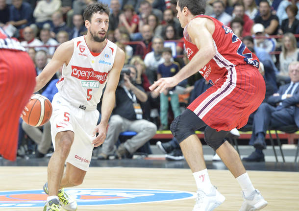 basket serie a EA7 Milano - Openjobmetis Varese 90-62