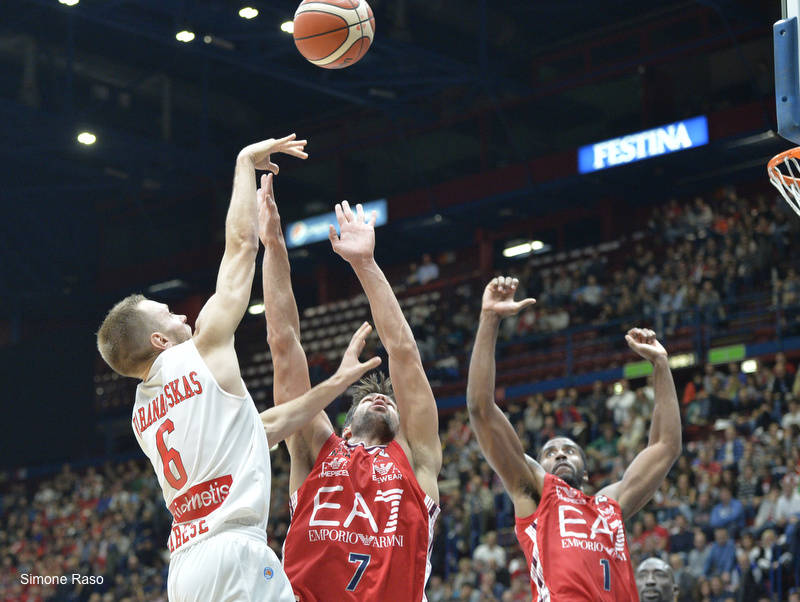 basket serie a EA7 Milano - Openjobmetis Varese 90-62