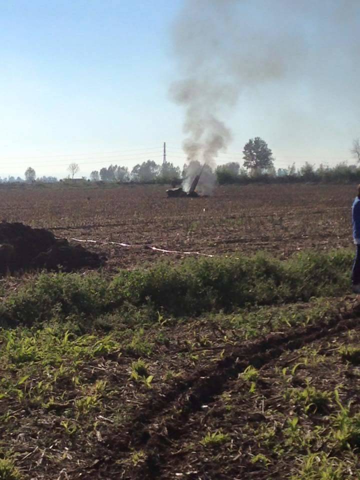 Convertiplano cade nel Vercellese, due morti