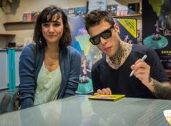 Fedez alla Casa del Disco presenta "Cosodipinto" 